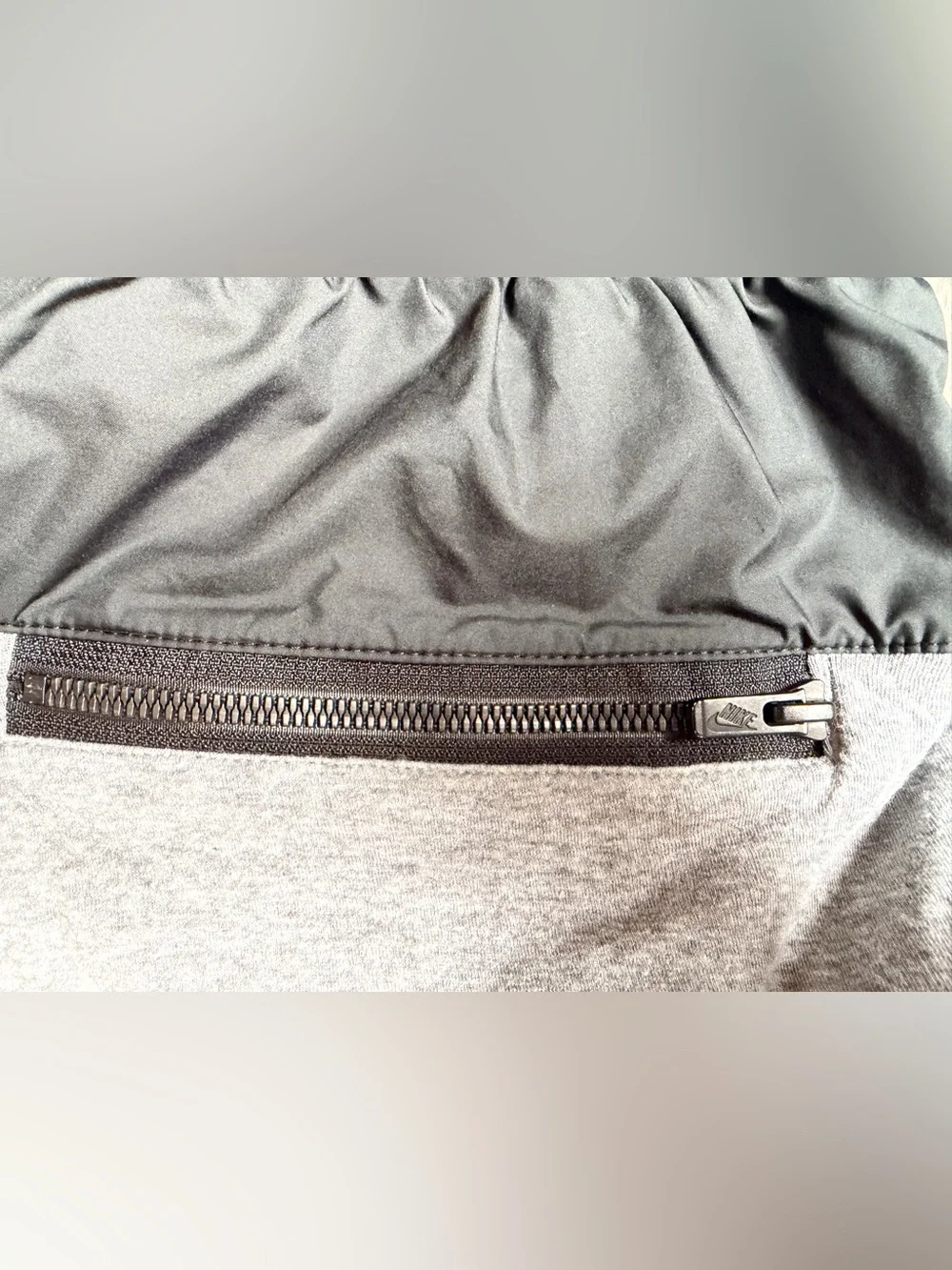 Nike Sportswear Modern Joggers in Heathered Gray / Black Size Medium